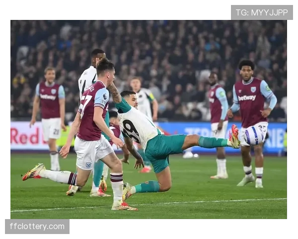 纽卡斯尔2-2战平西汉姆联,赛后报告揭示双方后卫线盯人失误频发 纽卡斯尔2-2战平西汉姆联,赛后报告揭示双方后卫线盯人失误频发